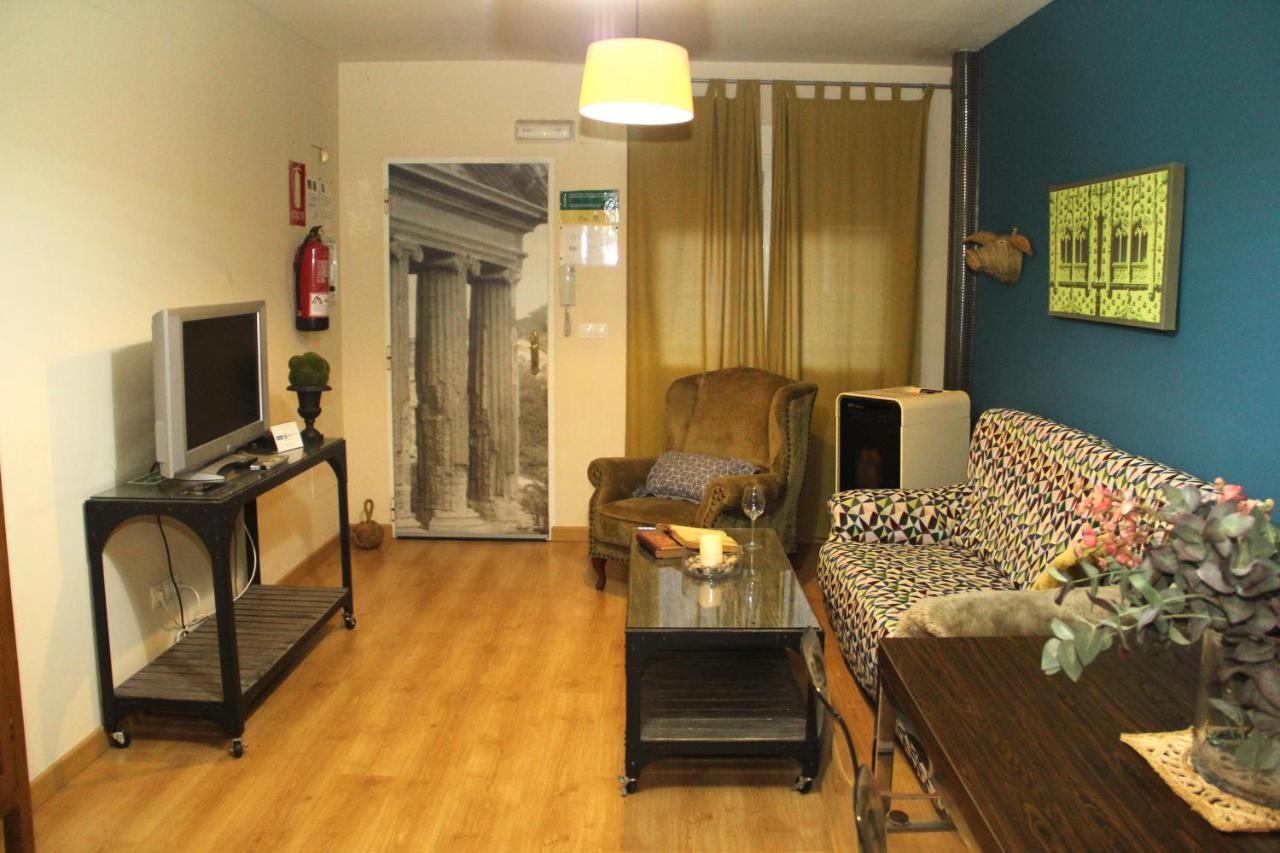 Apartamentos Alcazar De バエサ エクステリア 写真