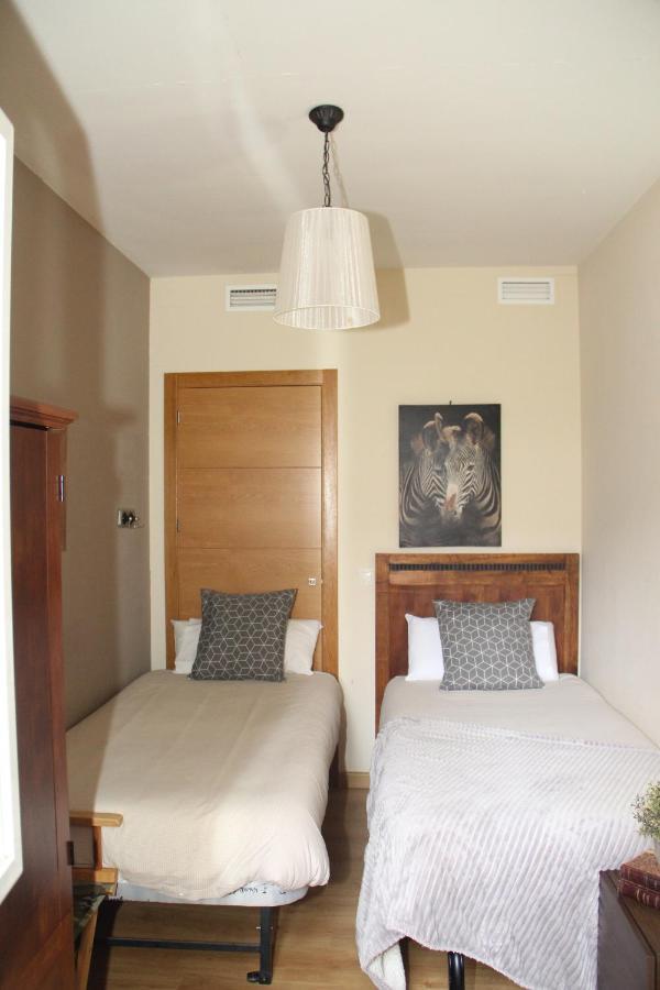 Apartamentos Alcazar De バエサ エクステリア 写真