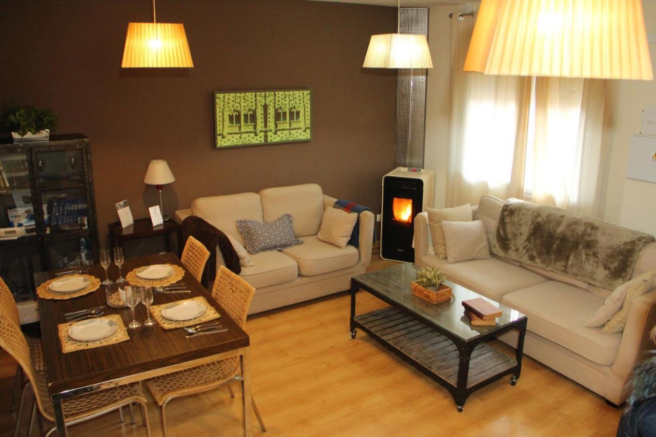Apartamentos Alcazar De バエサ エクステリア 写真