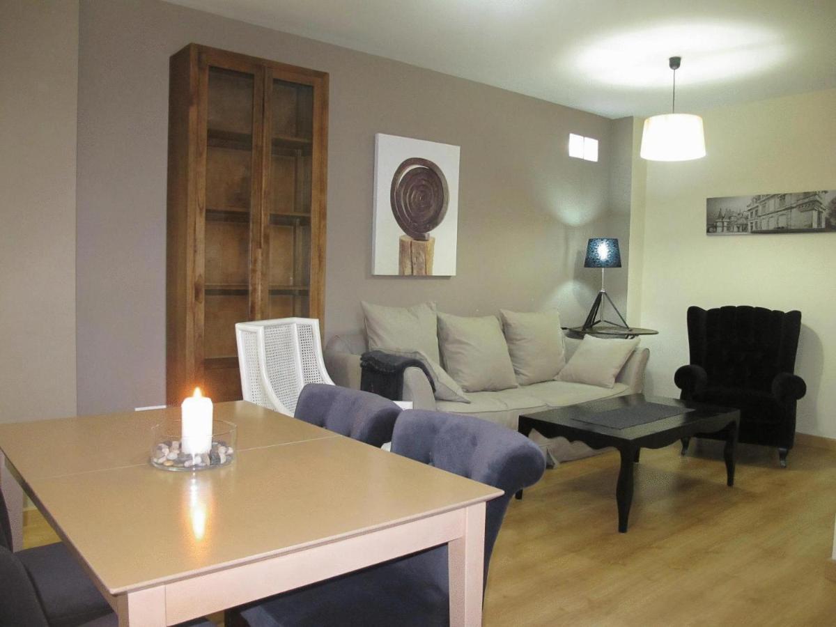 Apartamentos Alcazar De バエサ 部屋 写真
