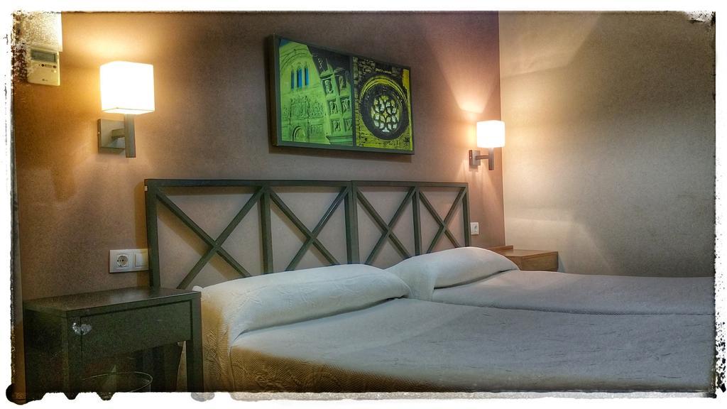 Apartamentos Alcazar De バエサ エクステリア 写真