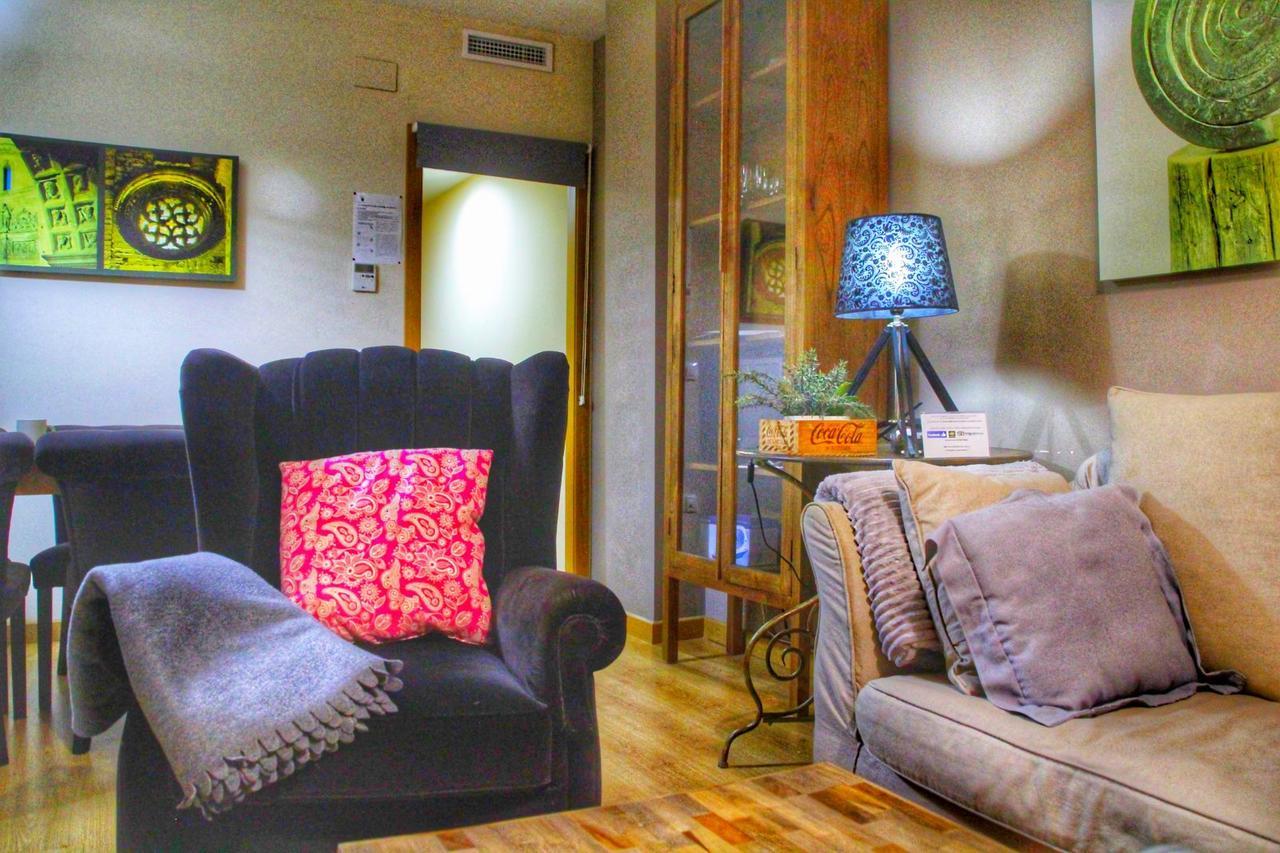 Apartamentos Alcazar De バエサ エクステリア 写真