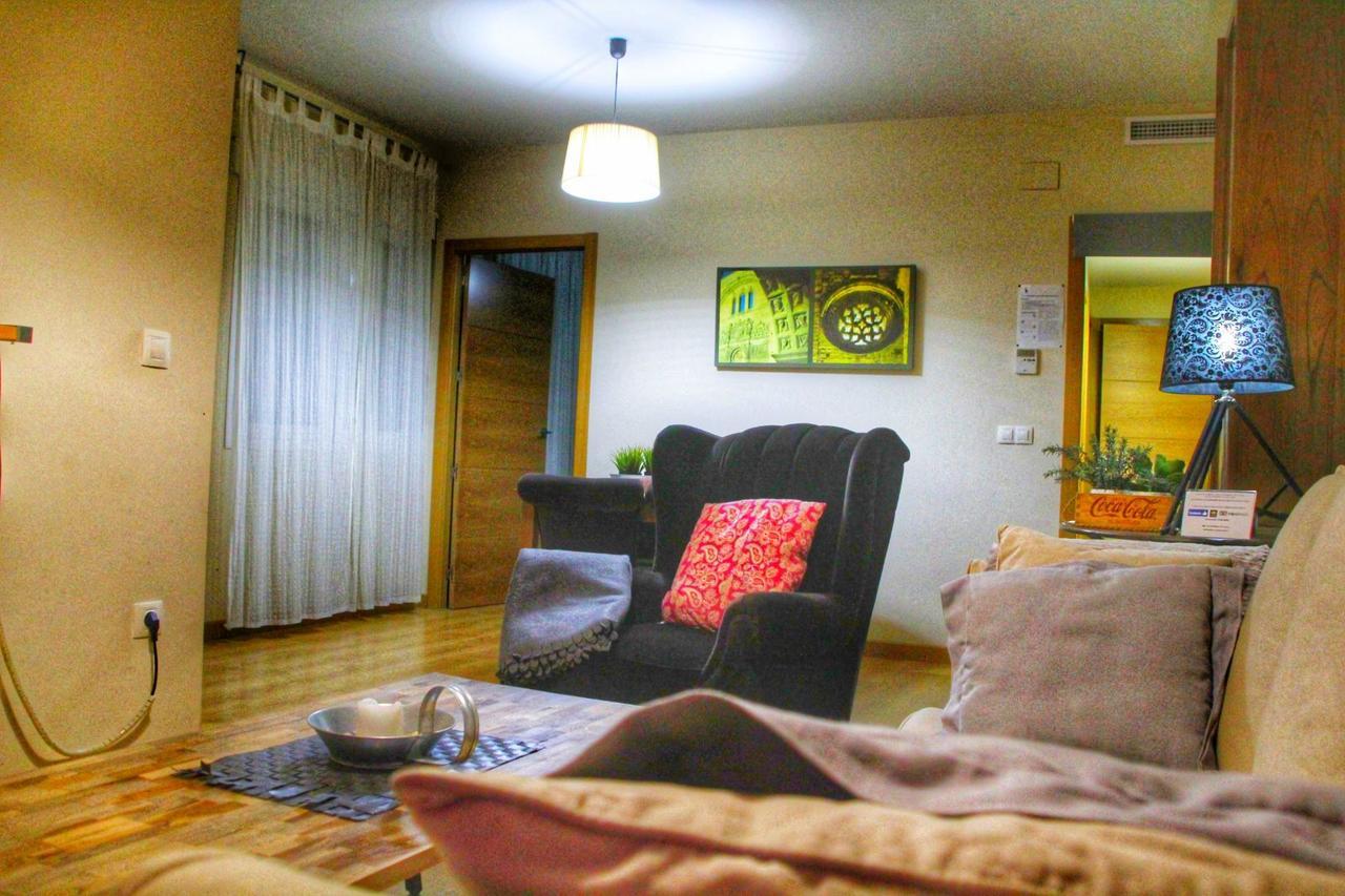 Apartamentos Alcazar De バエサ エクステリア 写真