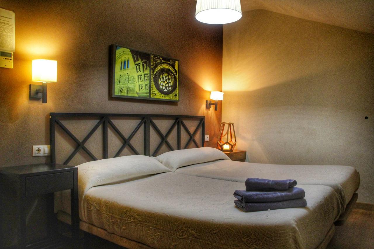 Apartamentos Alcazar De バエサ エクステリア 写真