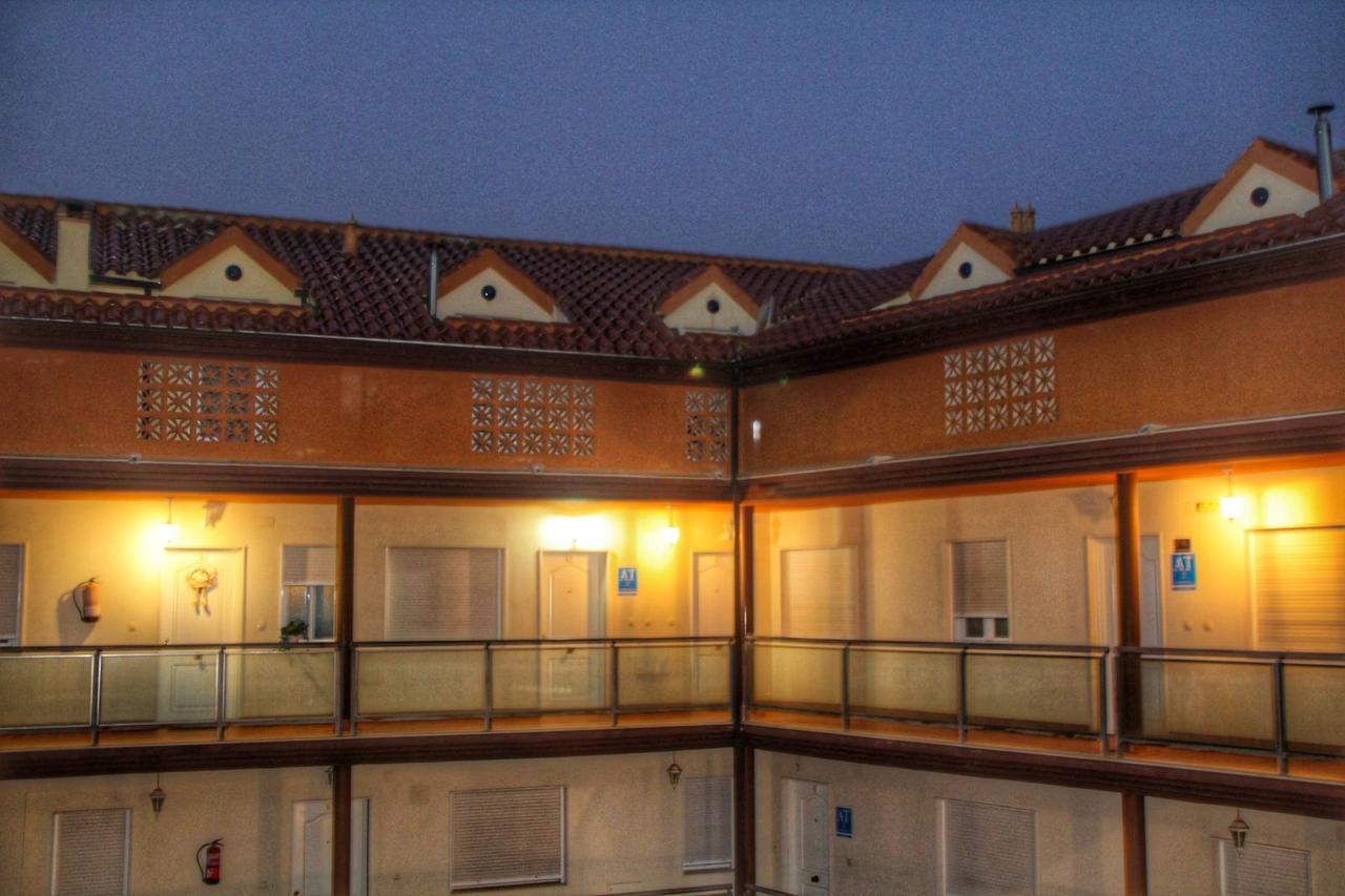 Apartamentos Alcazar De バエサ エクステリア 写真